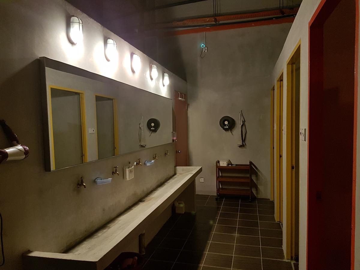 Skypod Boutique Hostel Kota Kinabalu Exterior photo